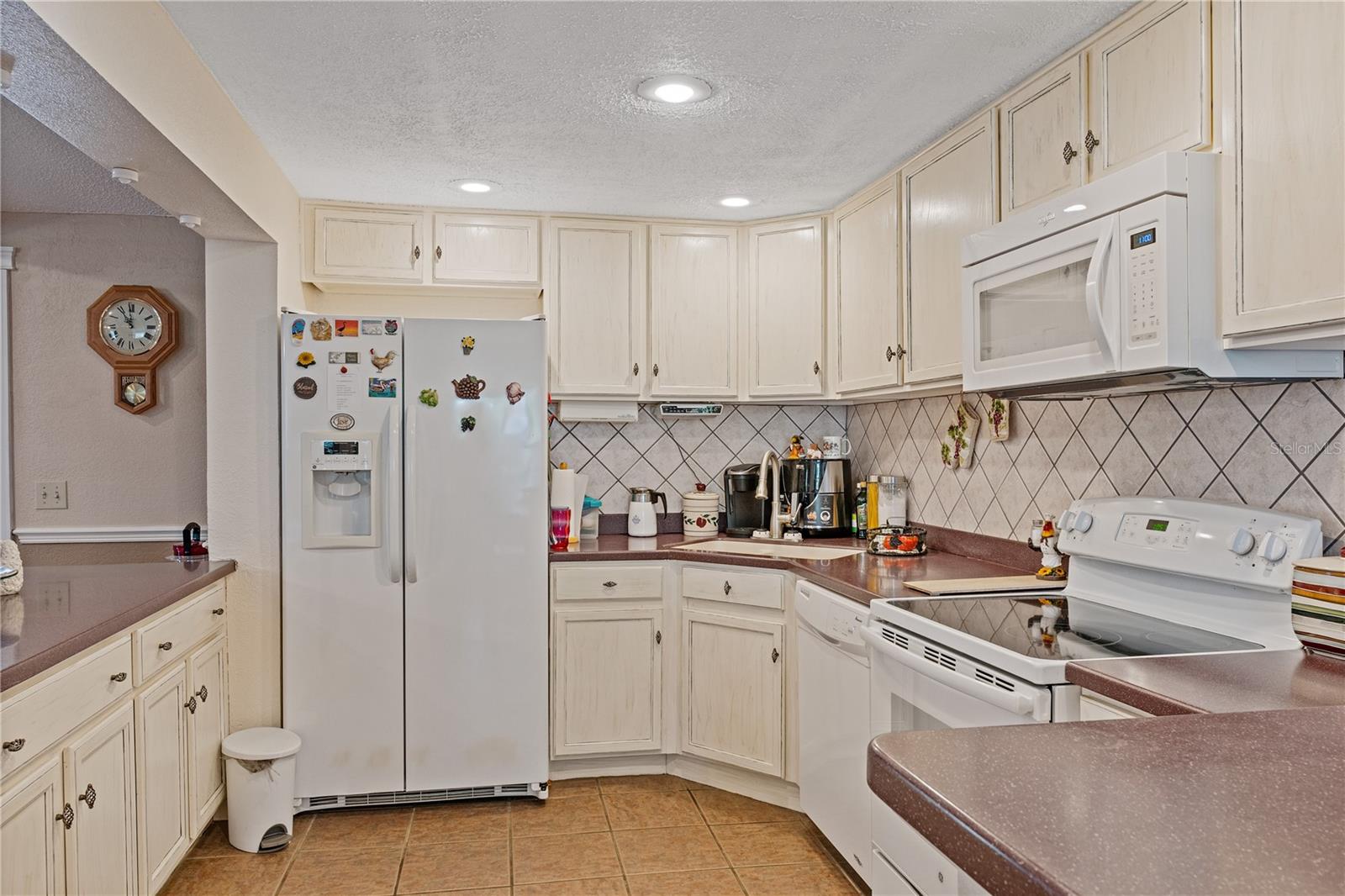 Image 22 of 43 For 401 Woodlawn Terrace
