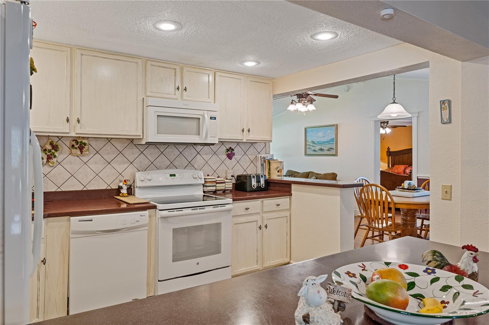 Image 26 of 43 For 401 Woodlawn Terrace