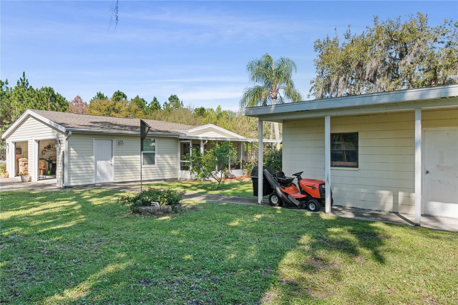 Image 37 of 43 For 401 Woodlawn Terrace
