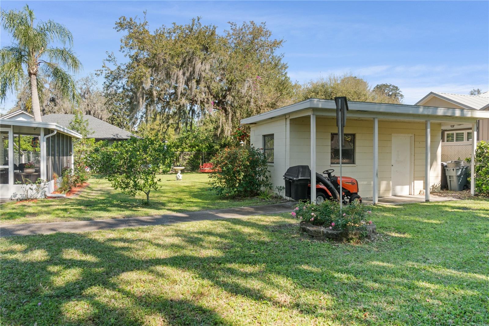 Image 38 of 43 For 401 Woodlawn Terrace