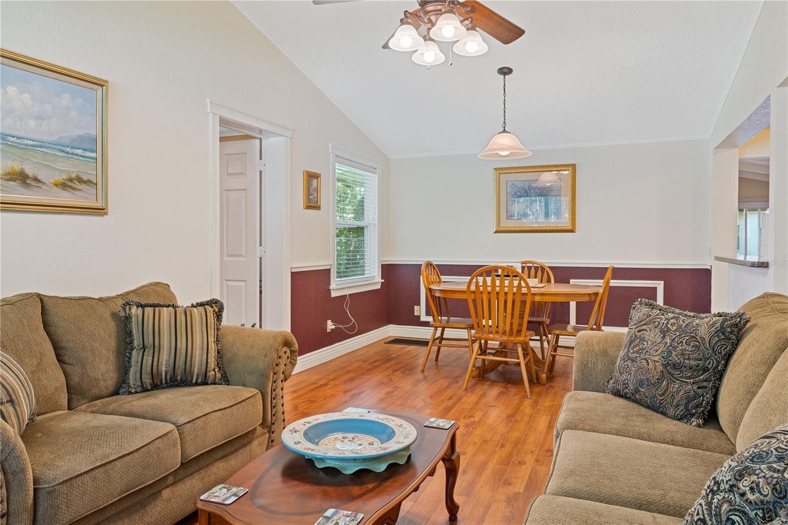 Image 6 of 43 For 401 Woodlawn Terrace