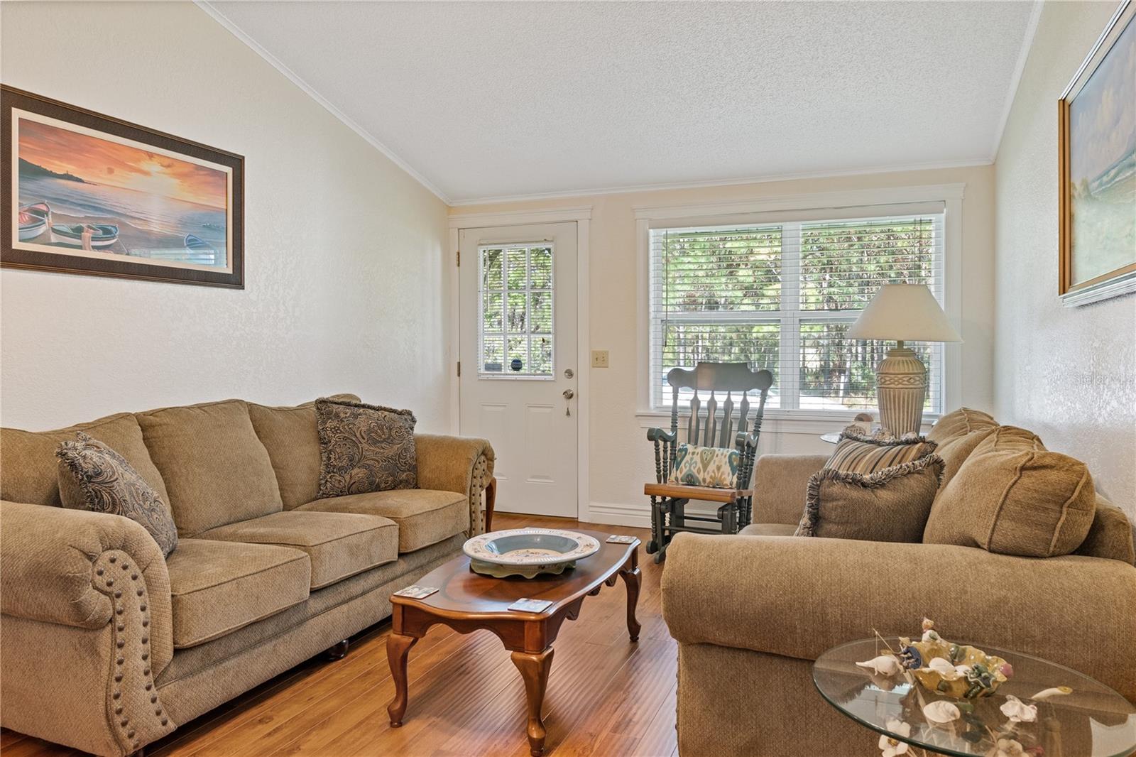 Image 7 of 43 For 401 Woodlawn Terrace