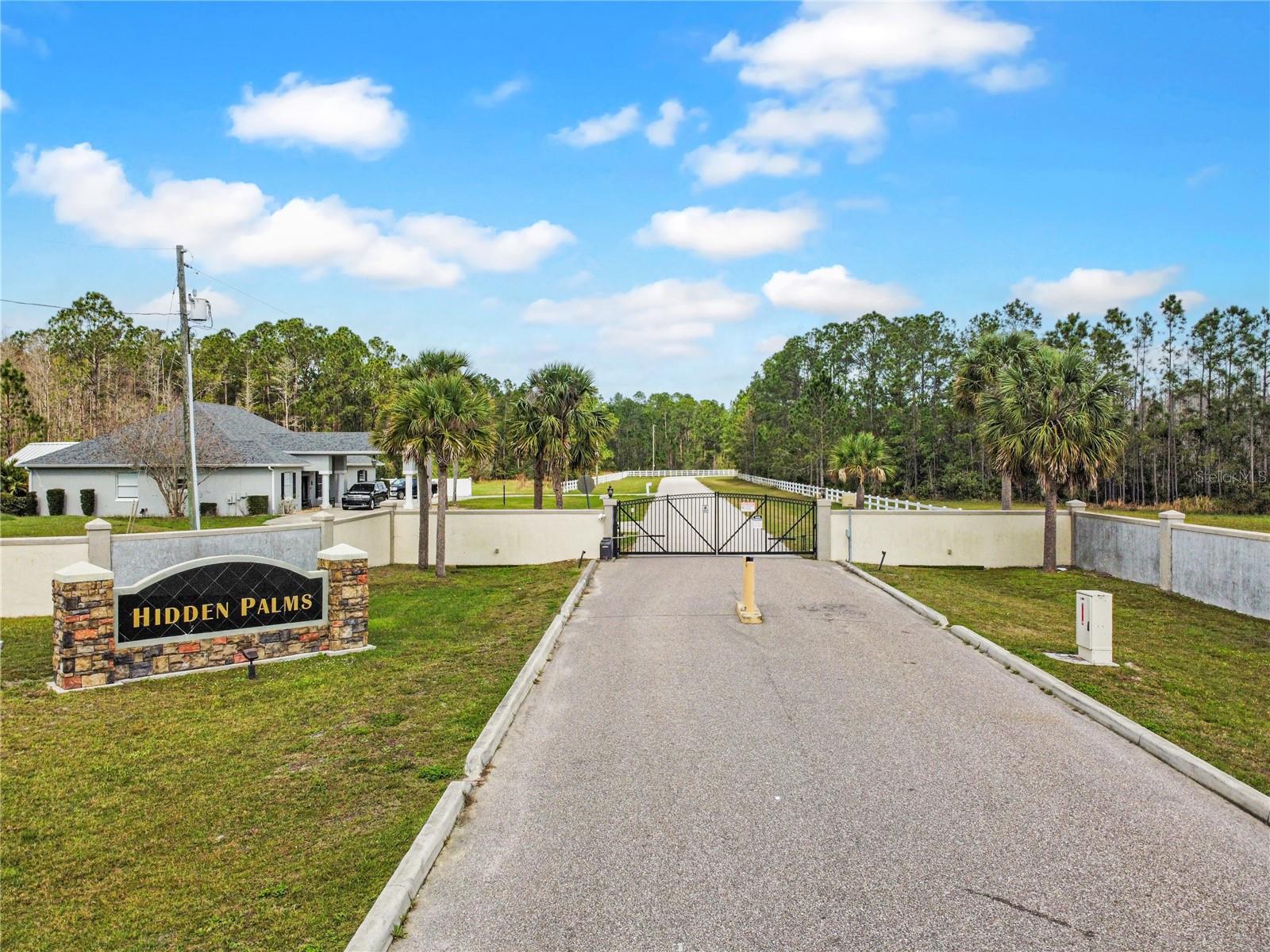 Details for 1102 Hidden Palms Drive, DAVENPORT, FL 33897