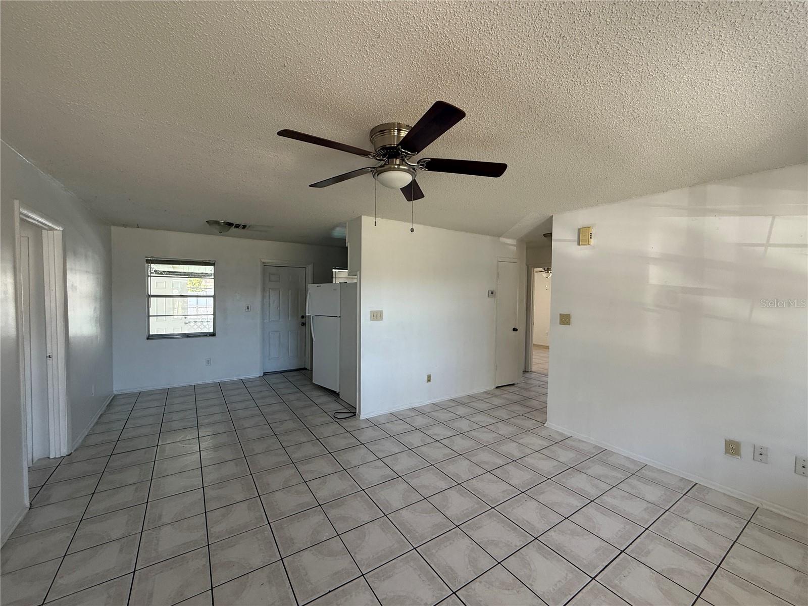 Image 4 of 23 For 116 Mante Drive
