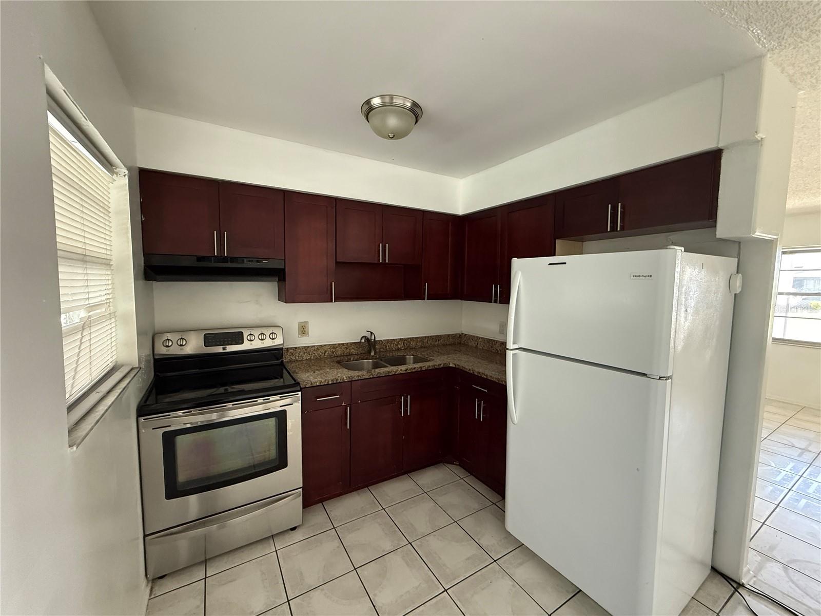 Image 5 of 23 For 116 Mante Drive