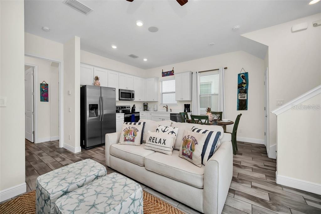 Image 6 of 41 For 8029 Sandy Toes Way