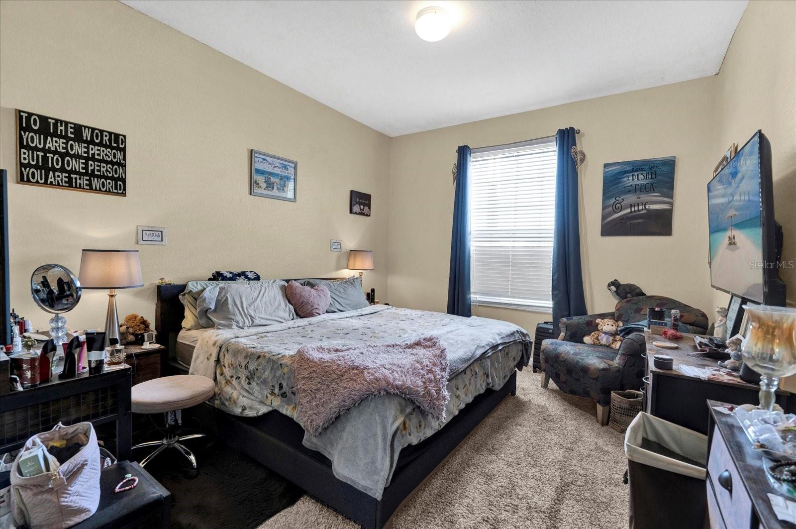 Image 11 of 32 For 8103 Coconut Palm Way 205