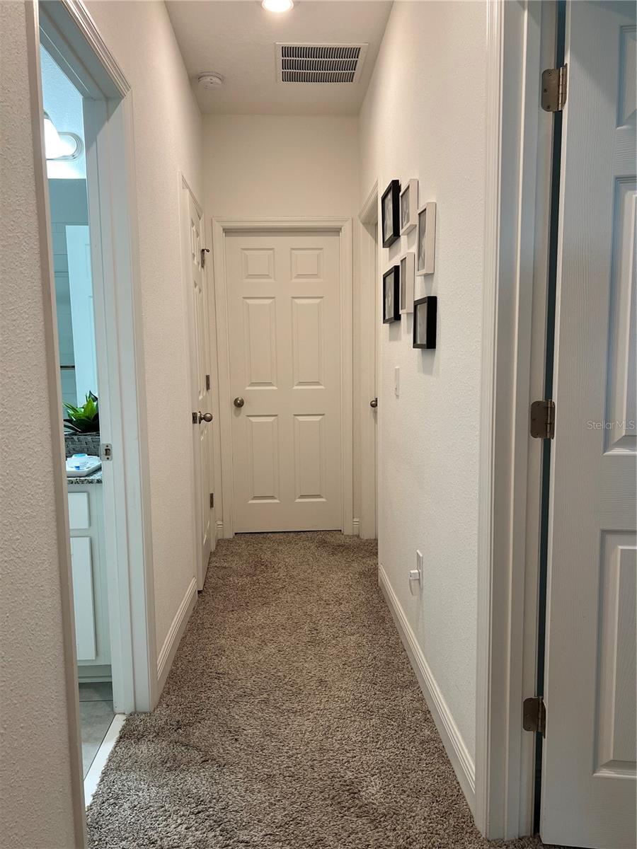 Image 21 of 48 For 9690 Emerald Berry Drive
