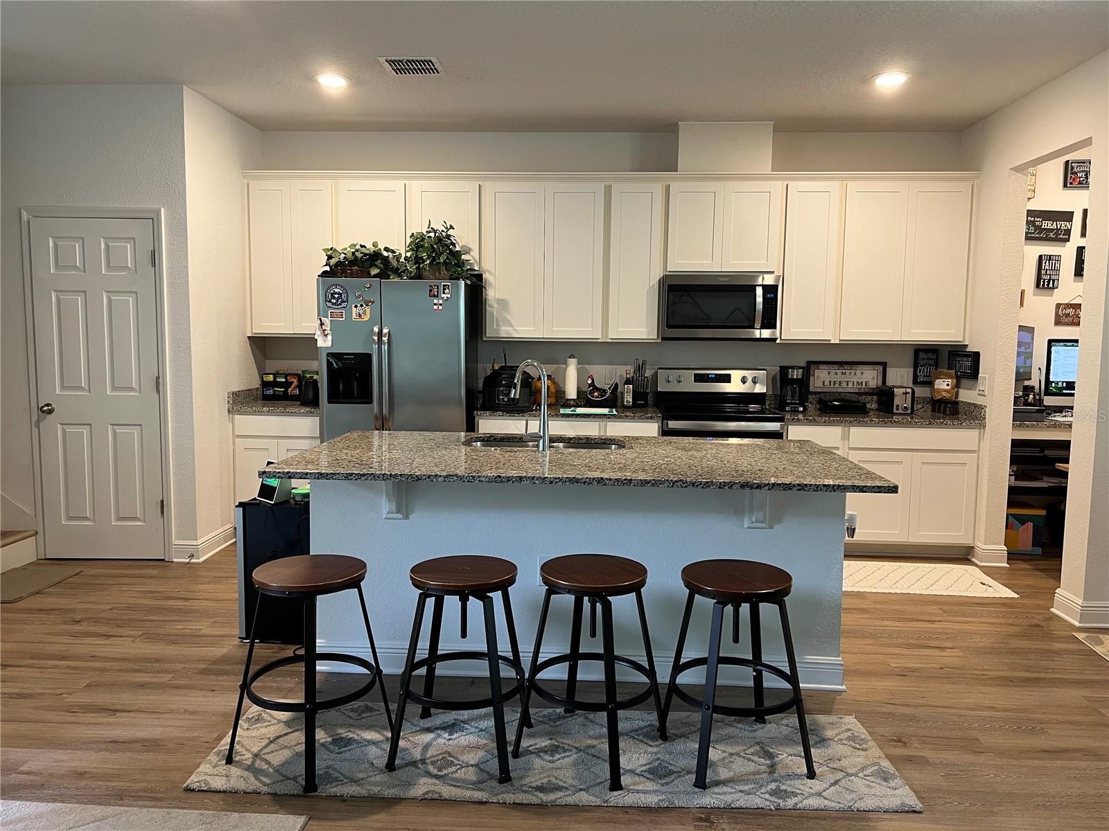 Image 3 of 48 For 9690 Emerald Berry Drive