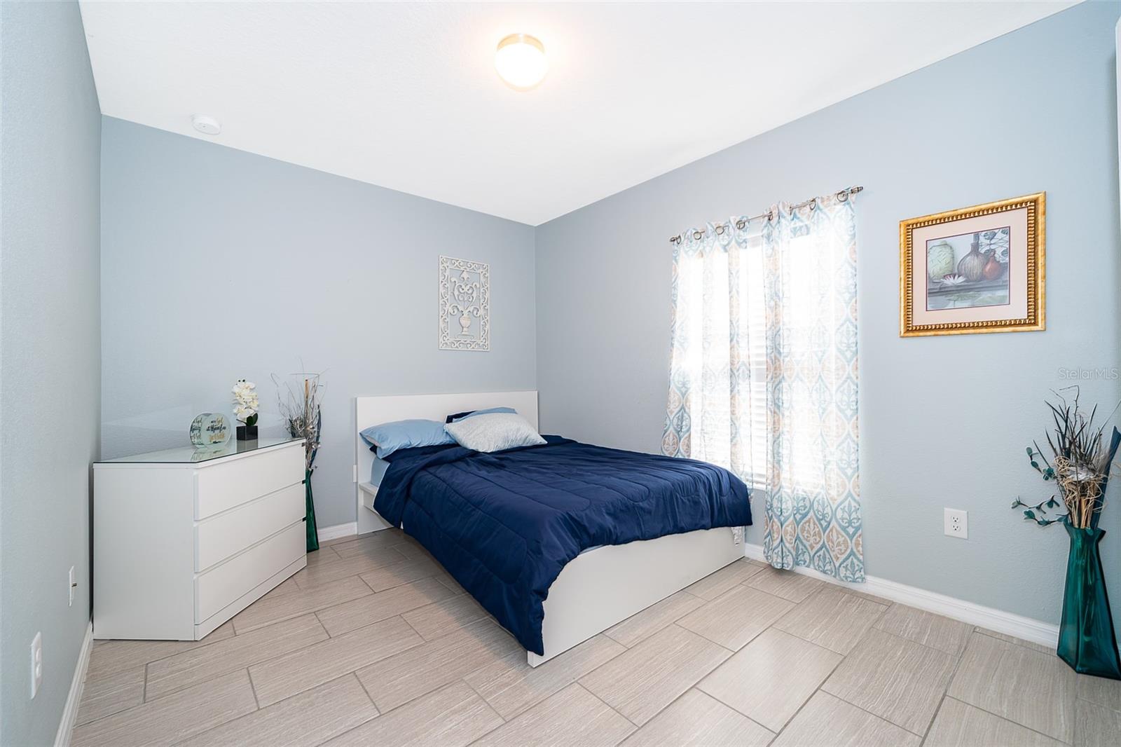 Image 10 of 19 For 579 Lucerne Boulevard