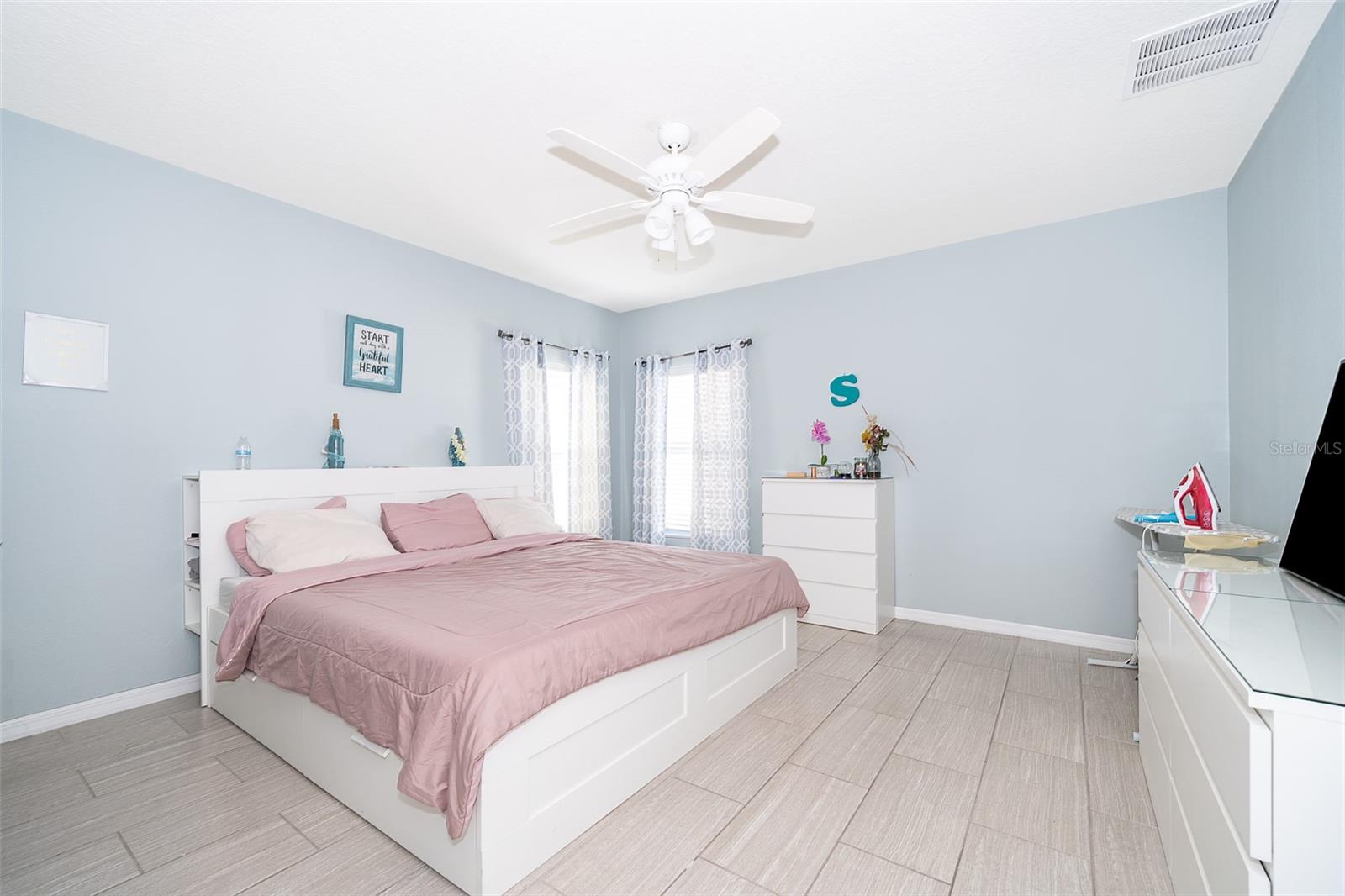 Image 11 of 19 For 579 Lucerne Boulevard