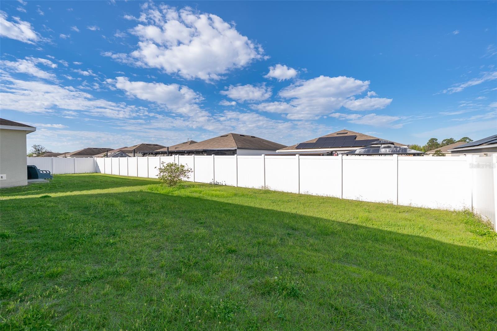 Image 15 of 19 For 579 Lucerne Boulevard