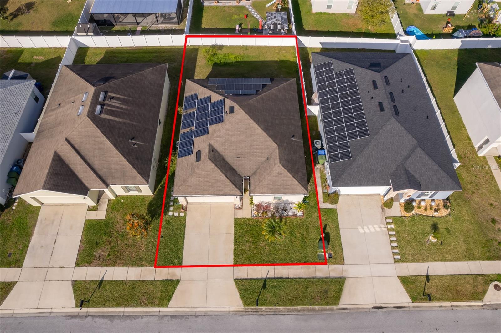 Image 16 of 19 For 579 Lucerne Boulevard