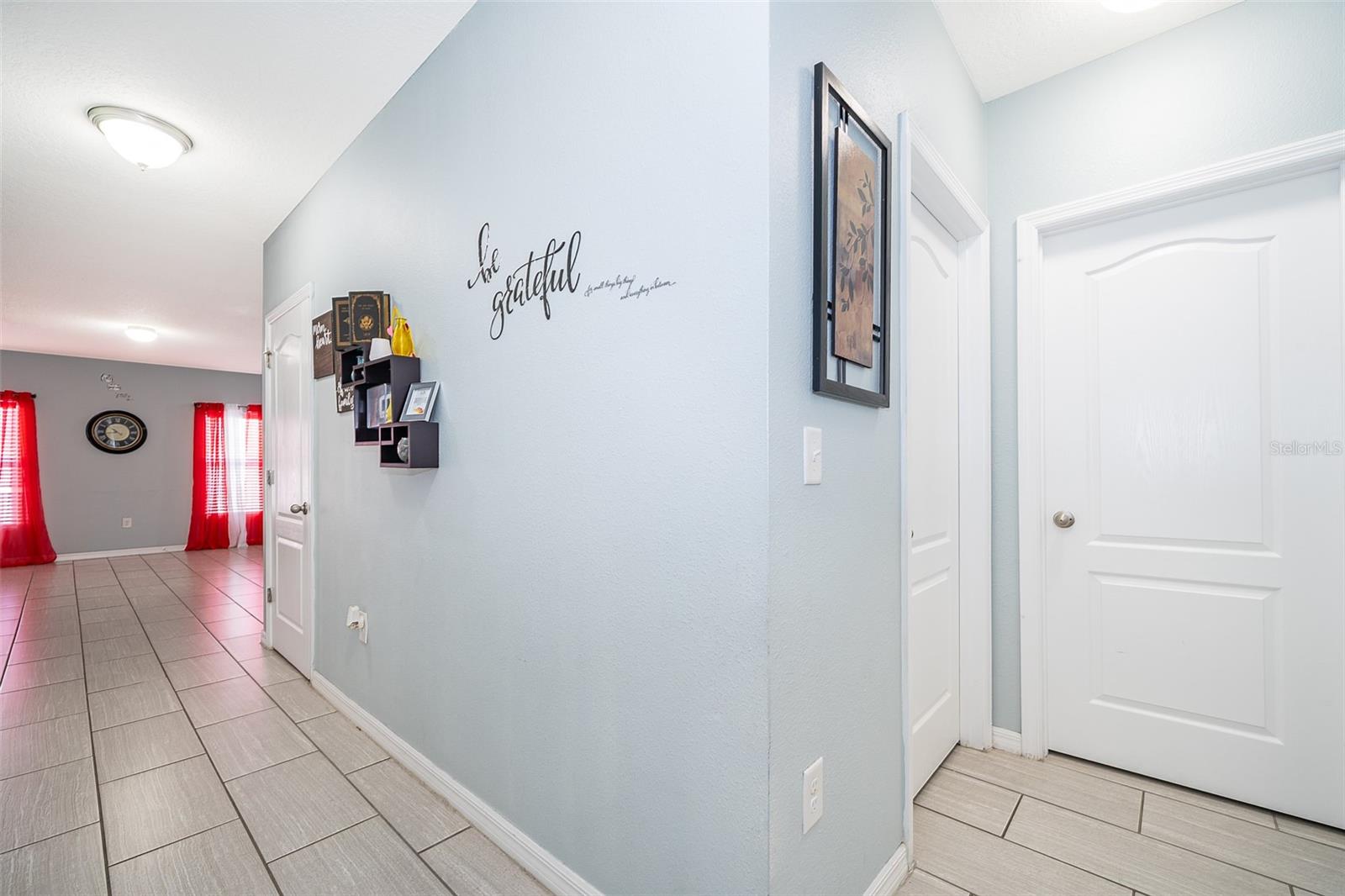 Image 9 of 19 For 579 Lucerne Boulevard