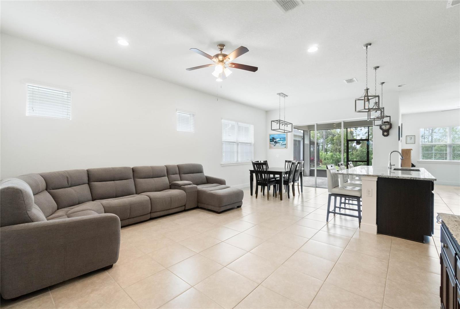 Image 4 of 32 For 5151 Twin Lakes Boulevard
