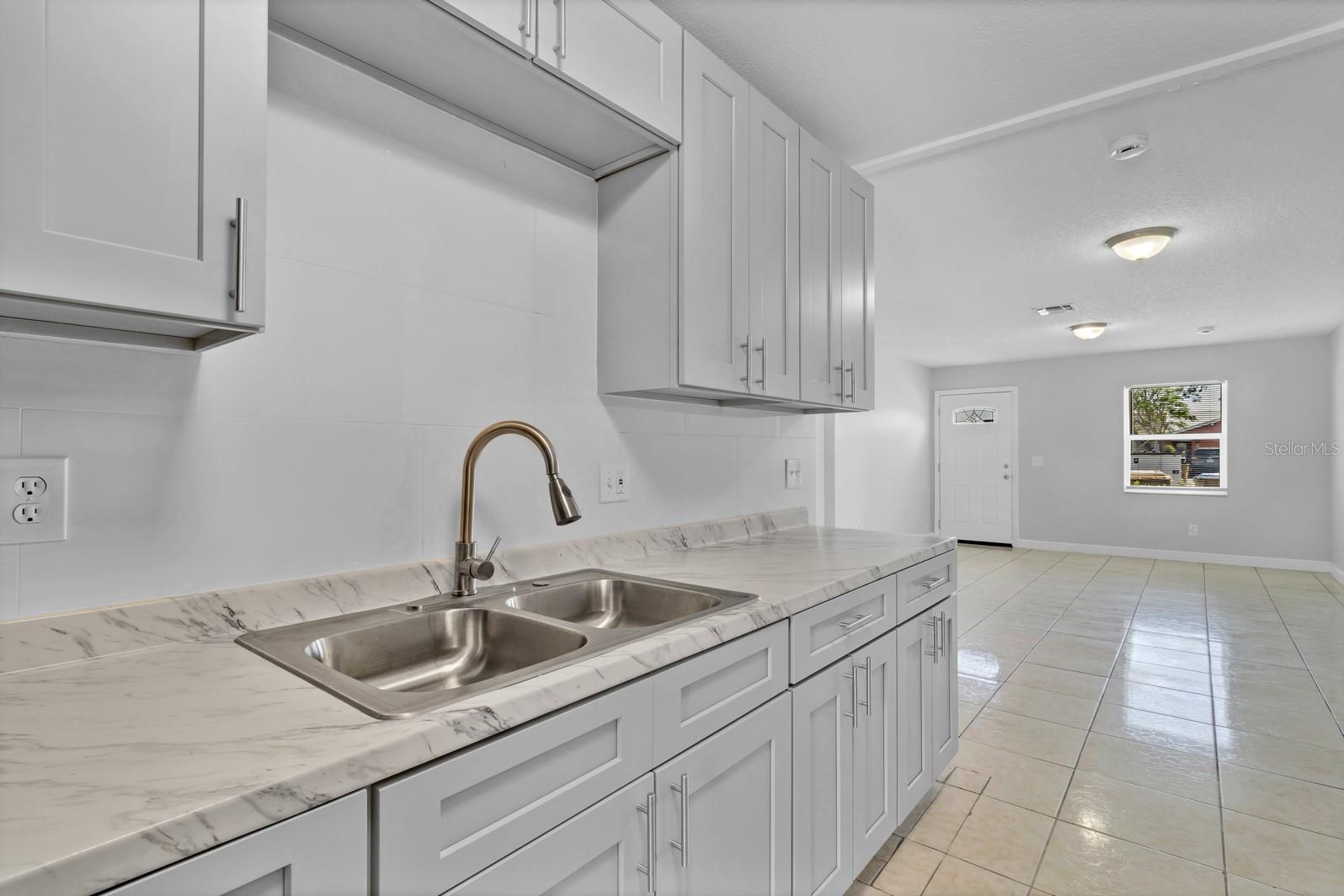 Image 5 of 18 For 30 Las Palmas Way