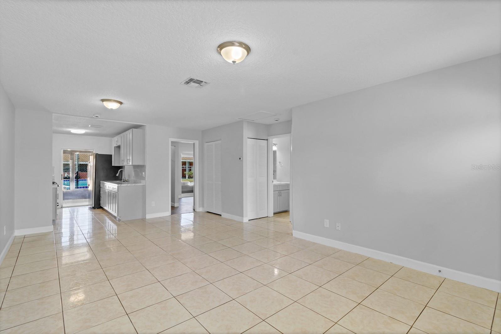 Image 6 of 18 For 30 Las Palmas Way