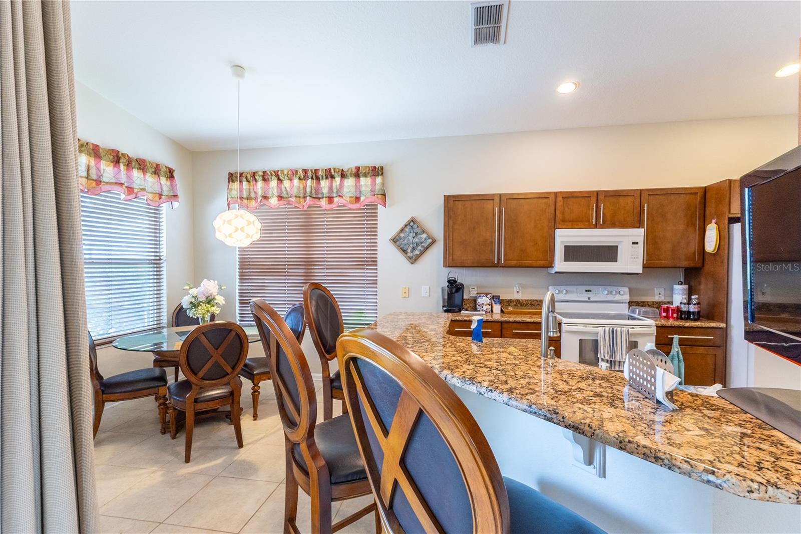 Image 11 of 47 For 8204 Fan Palm Way