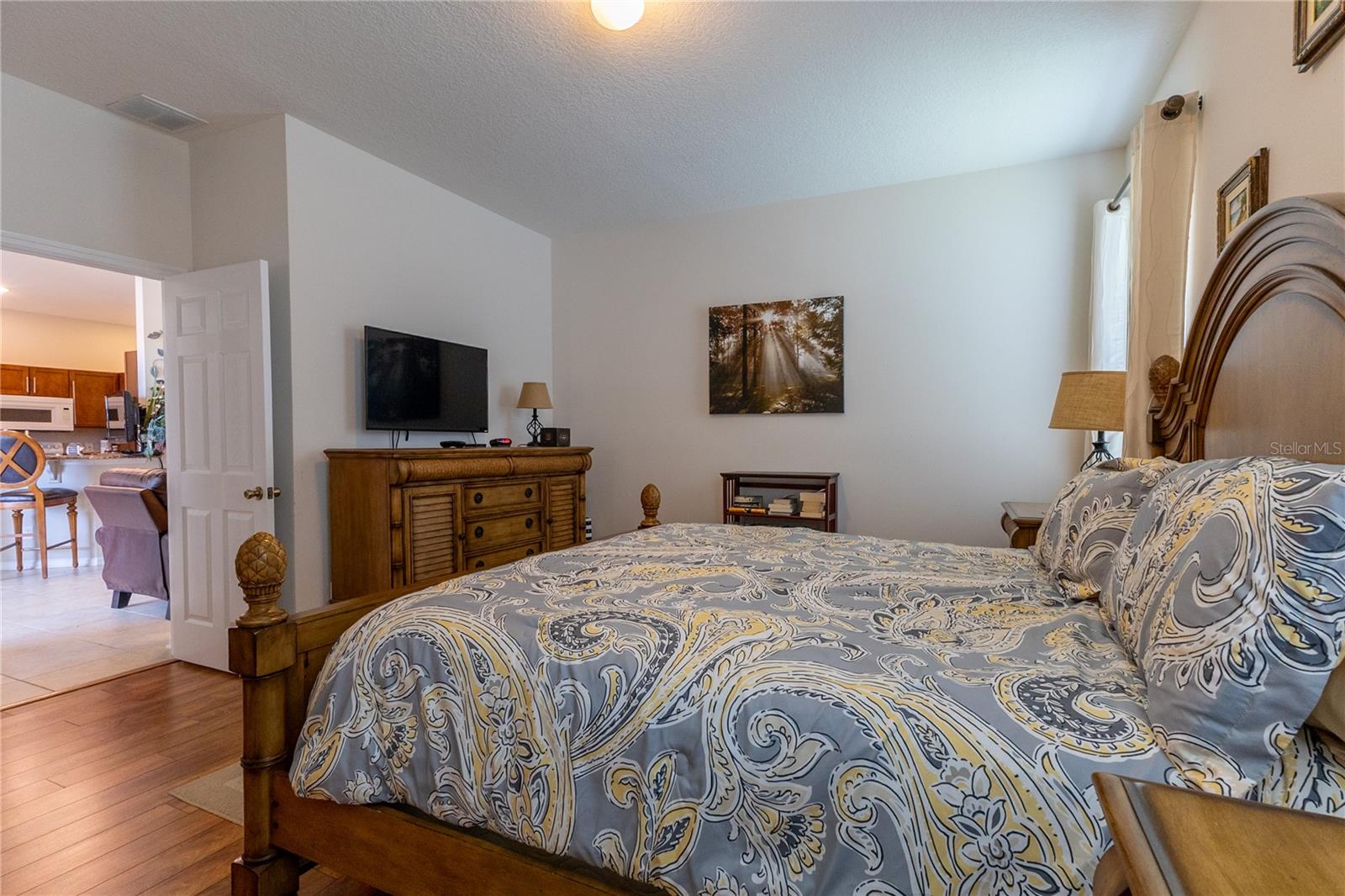 Image 18 of 47 For 8204 Fan Palm Way