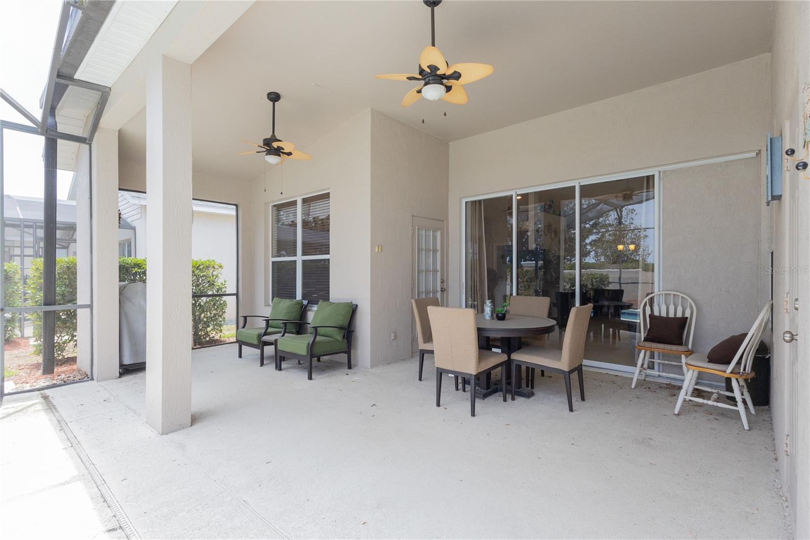 Image 23 of 47 For 8204 Fan Palm Way
