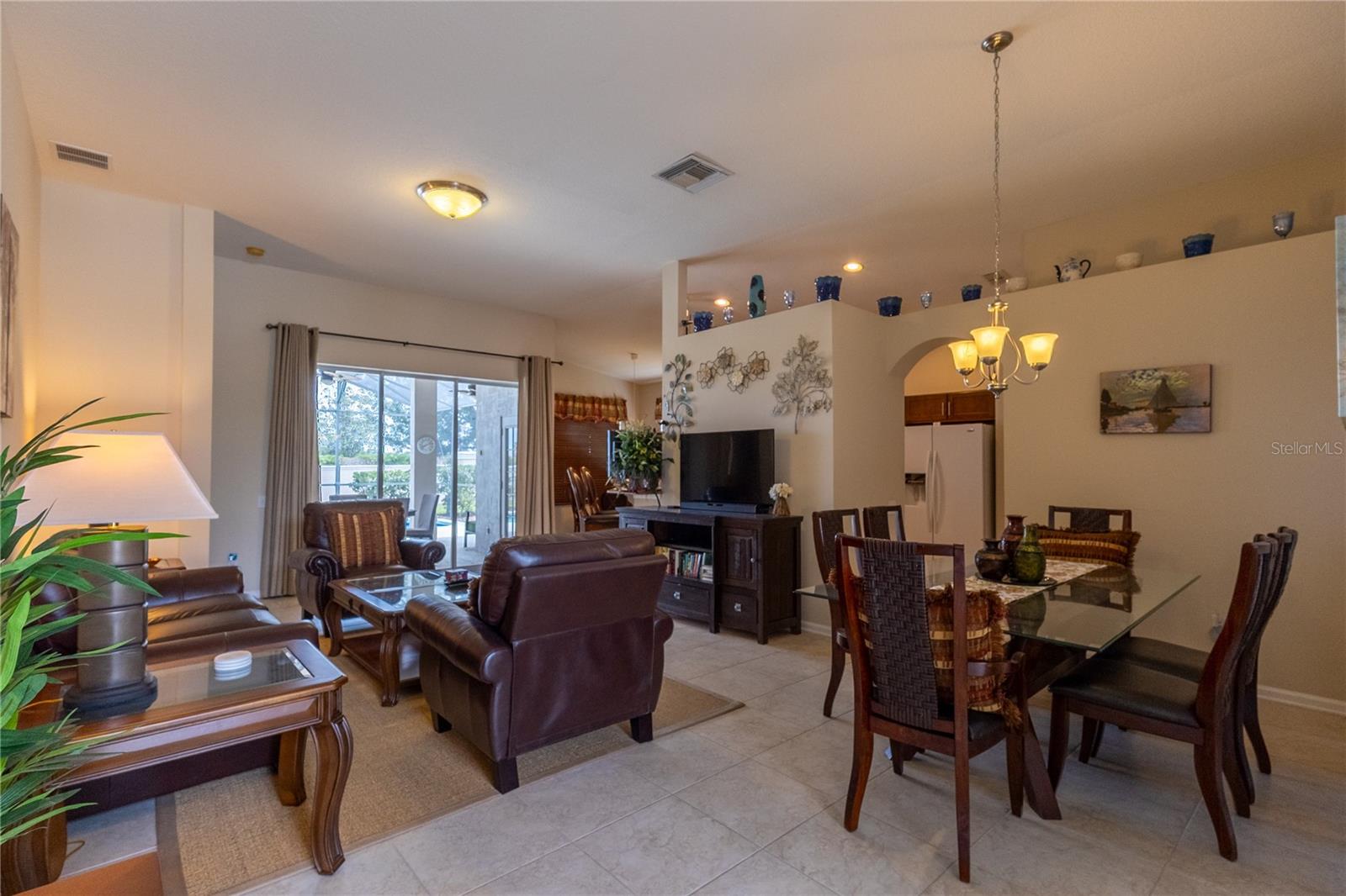 Image 4 of 47 For 8204 Fan Palm Way