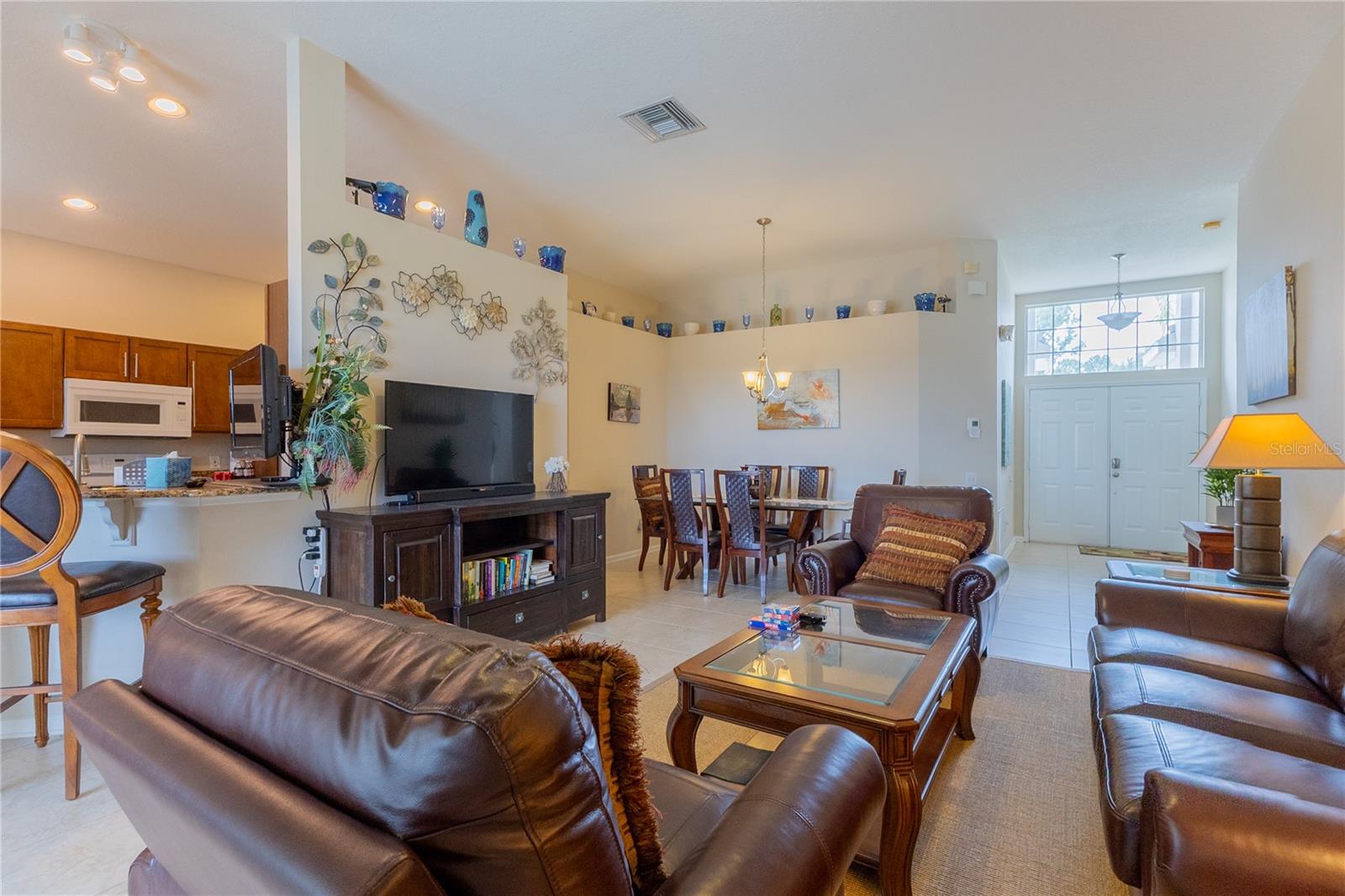 Image 9 of 47 For 8204 Fan Palm Way
