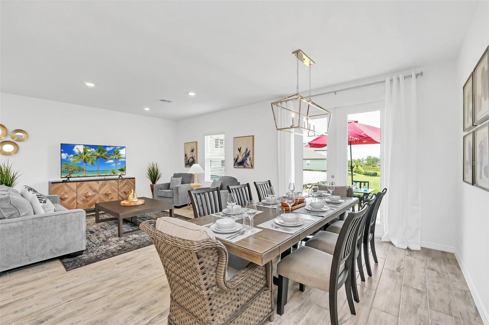 Image 11 of 44 For 2039 Derwent Drive