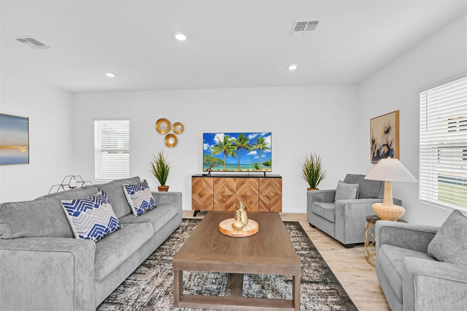 Image 19 of 44 For 2039 Derwent Drive
