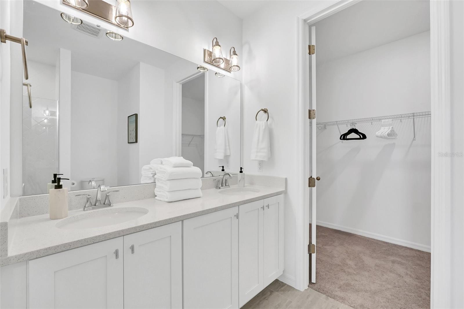 Image 22 of 44 For 2039 Derwent Drive