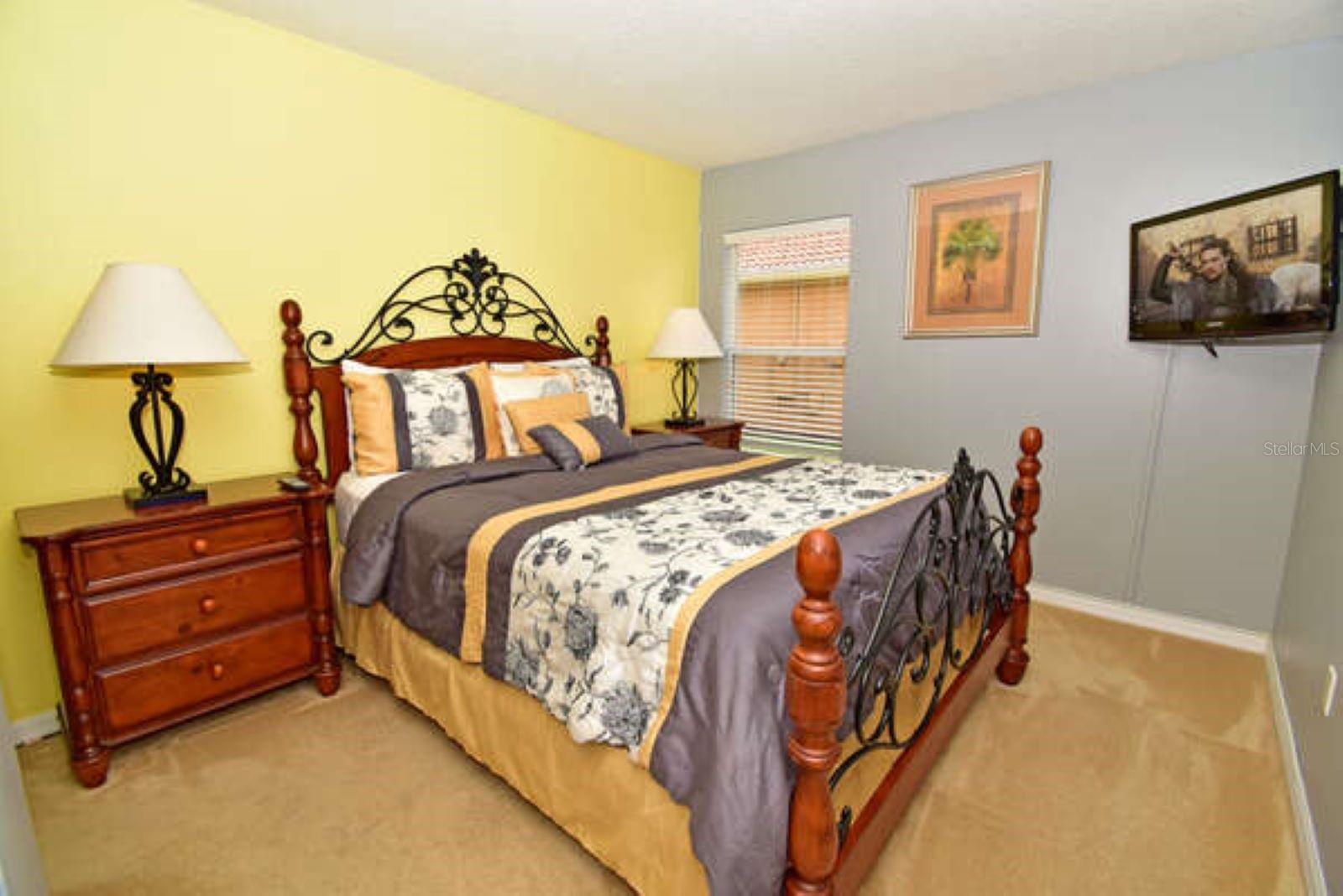 Image 13 of 43 For 215 Cordova Avenue