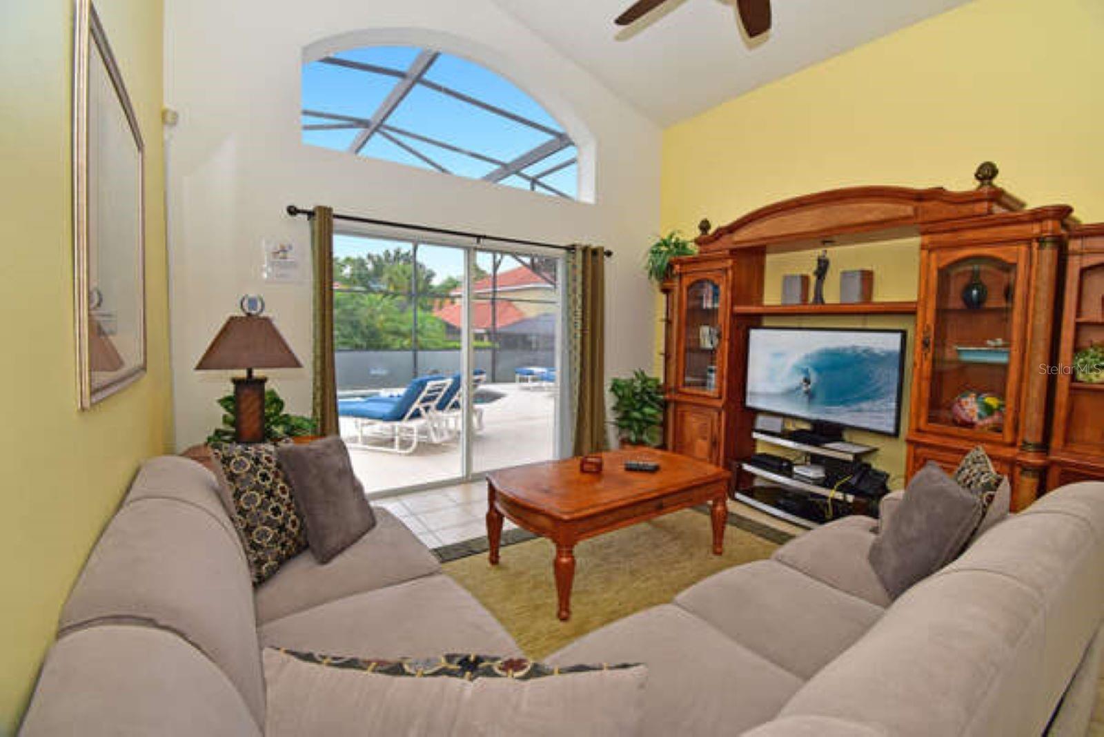 Image 6 of 43 For 215 Cordova Avenue