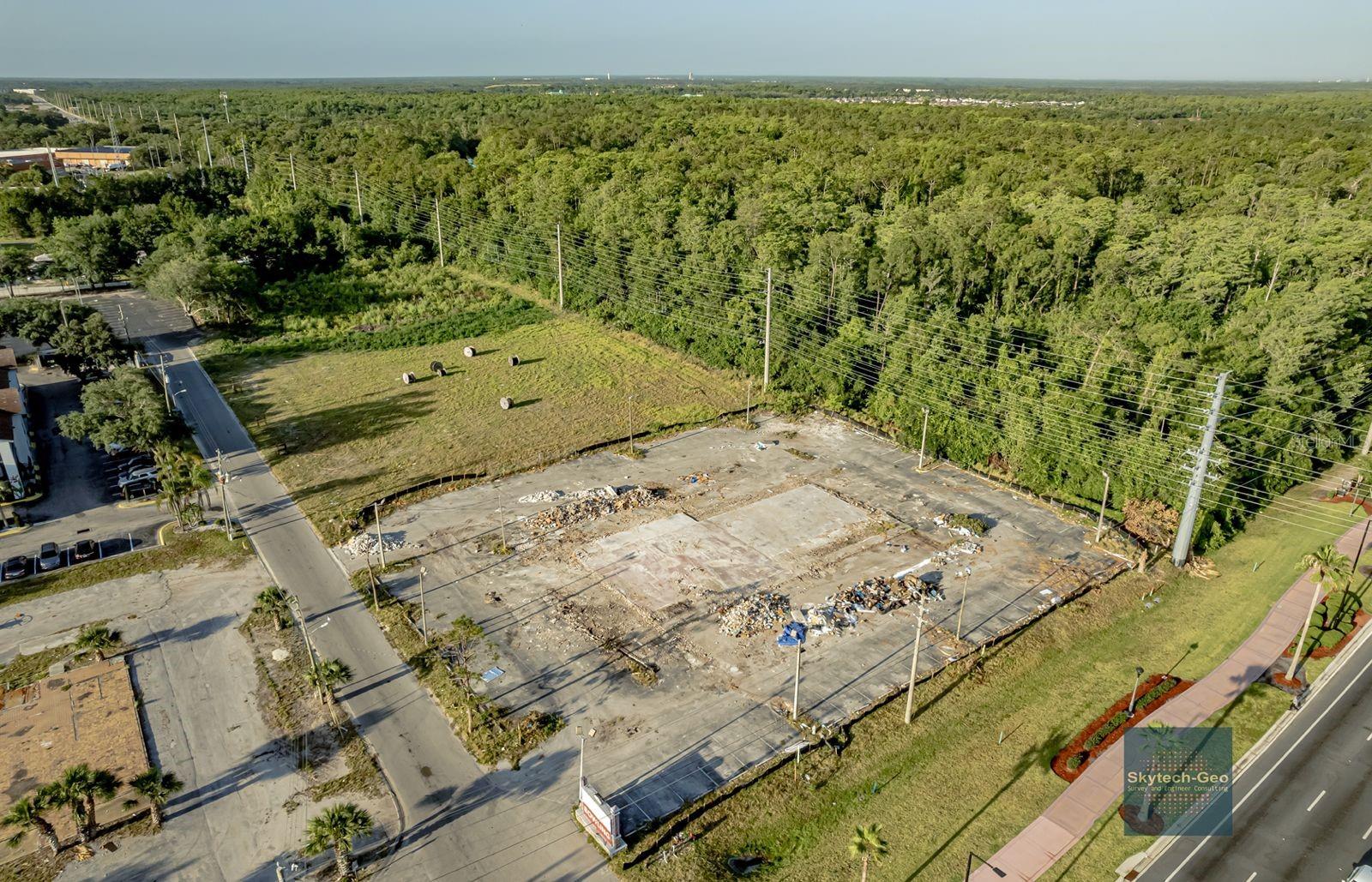 Image 4 of 11 For 4200 Vine Street
