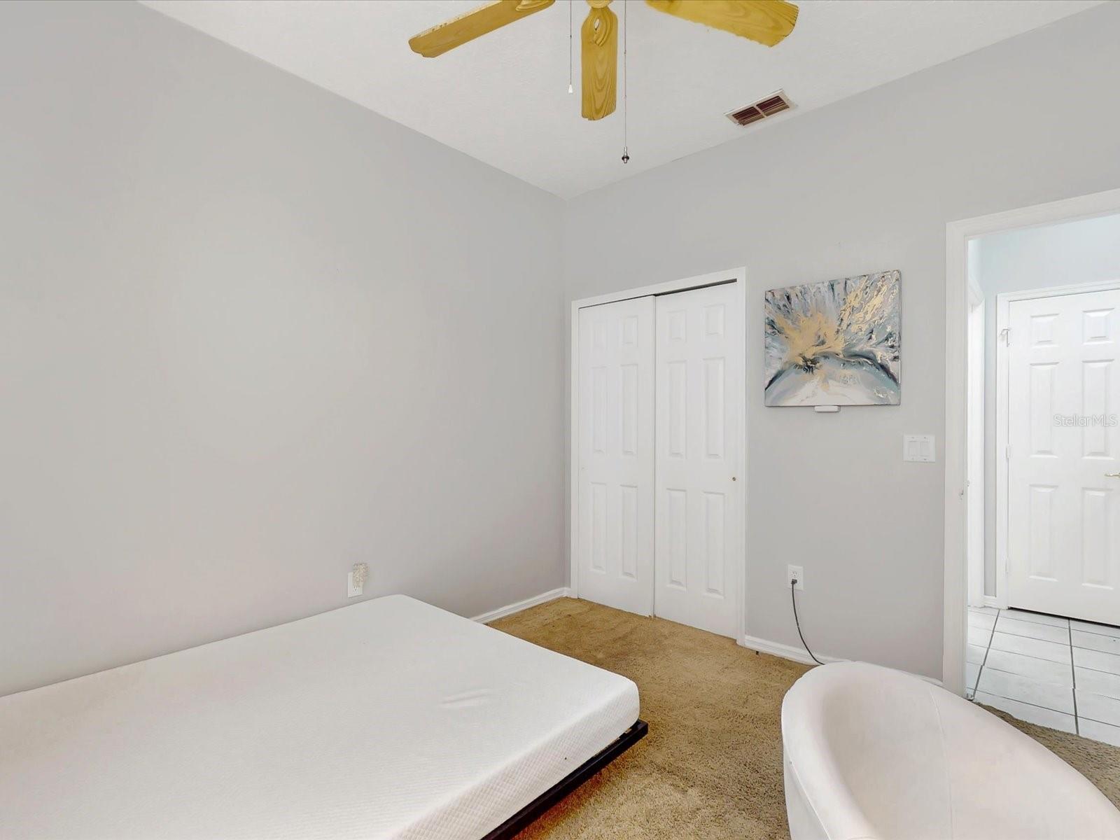 Image 15 of 30 For 1718 Golfview Drive