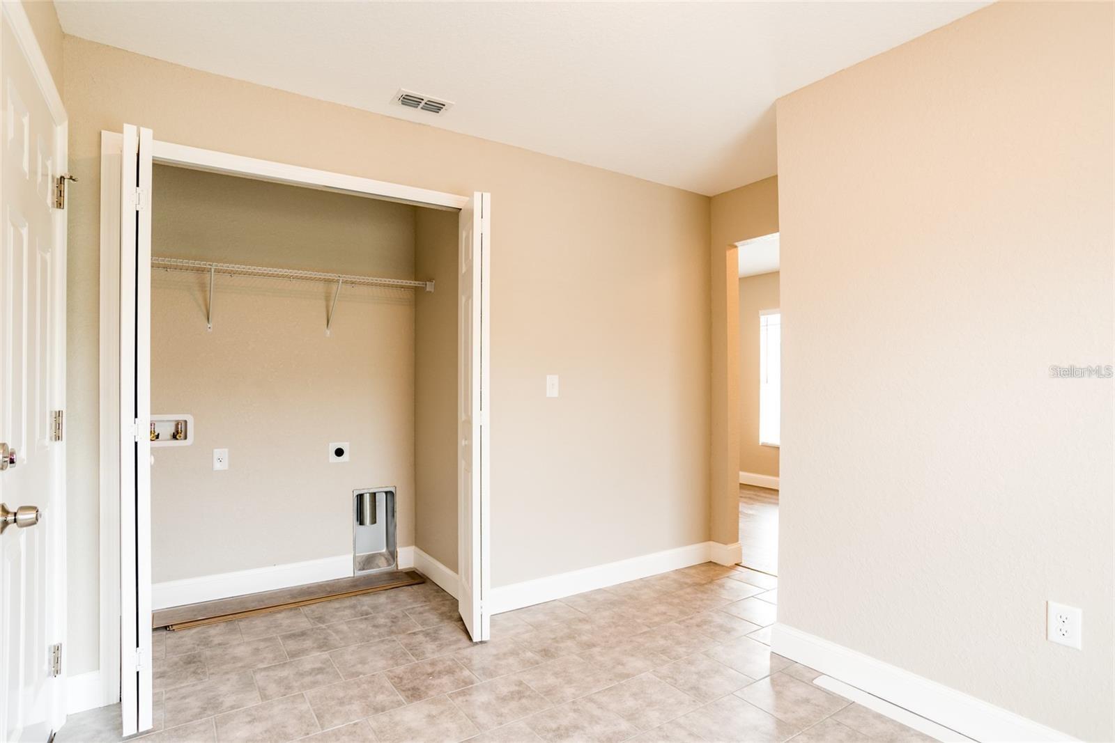 Image 15 of 16 For 214 Kay Street