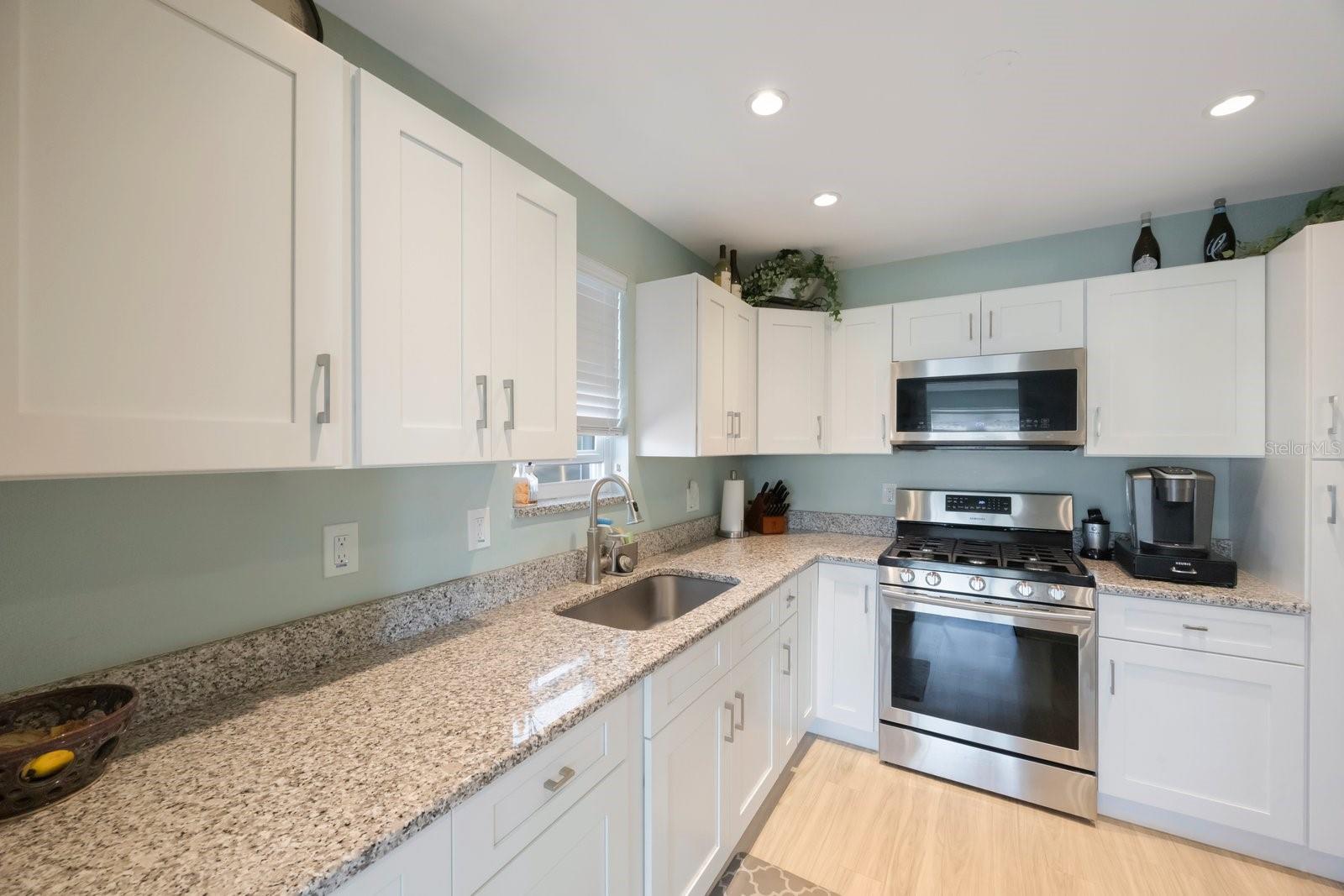 Image 18 of 35 For 5501 80th Street N 201