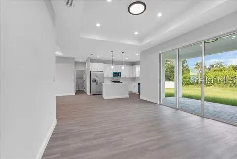 Image 10 of 13 For 9243 Canna Street