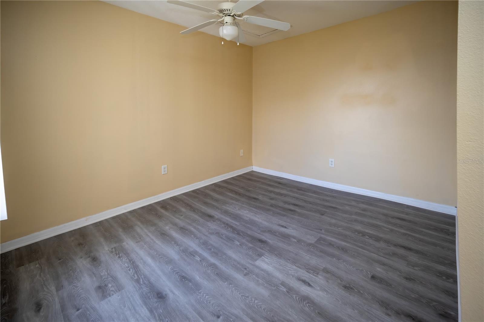 Image 7 of 22 For 873.0 Caribbean Drive A