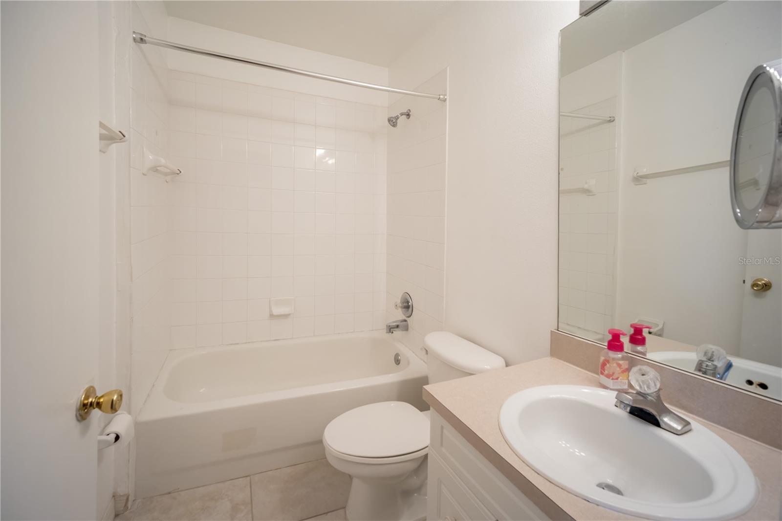 Image 9 of 22 For 873.0 Caribbean Drive A