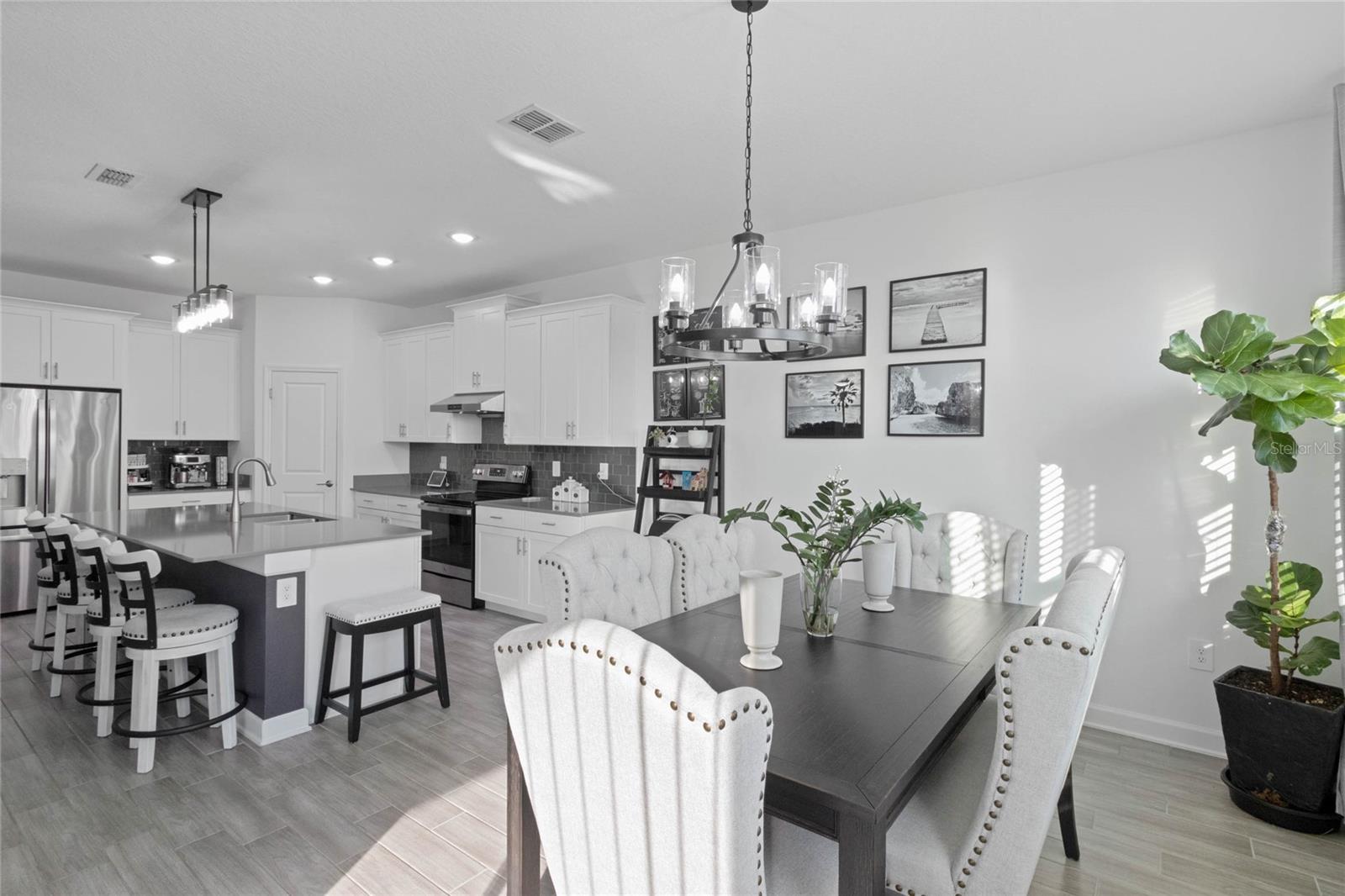 Image 12 of 56 For 2724 Camden Ln