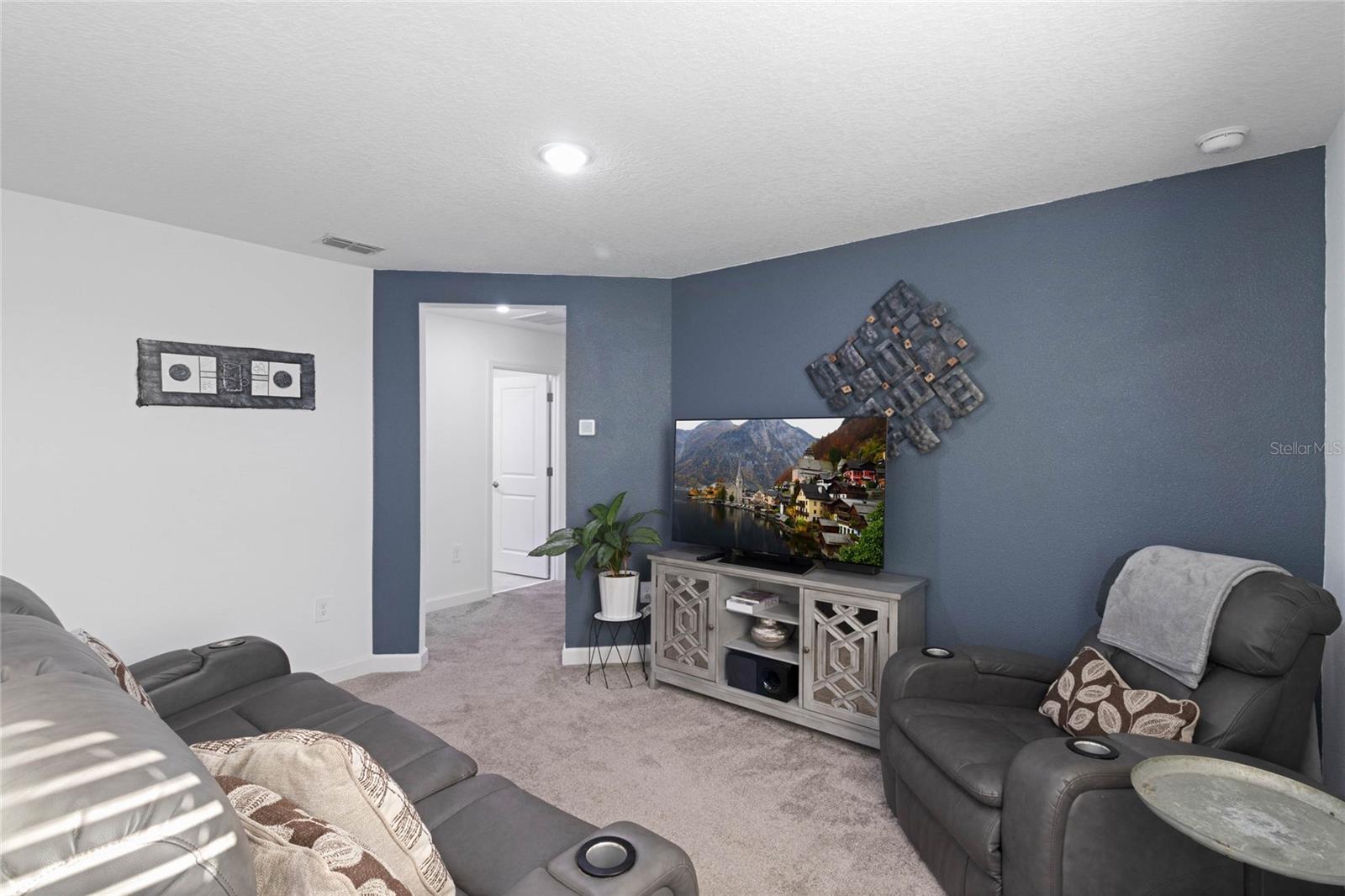 Image 22 of 56 For 2724 Camden Ln