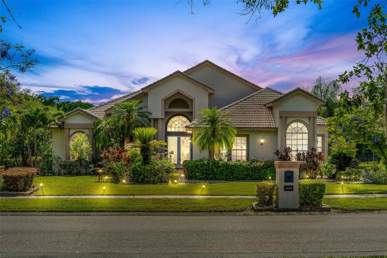 Details for 8550 Lost Cove Drive, ORLANDO, FL 32819