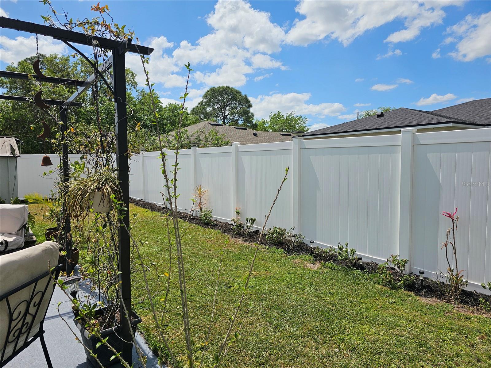 Image 20 of 31 For 633 Kangaroo Drive