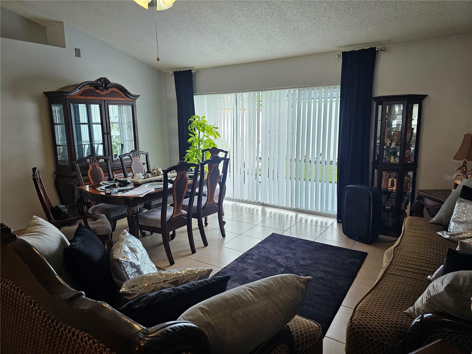 Image 8 of 31 For 633 Kangaroo Drive