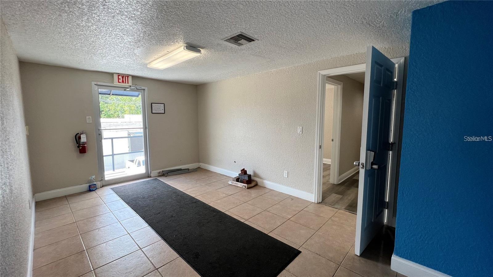 Image 4 of 17 For 711 Amelia Street Unit B