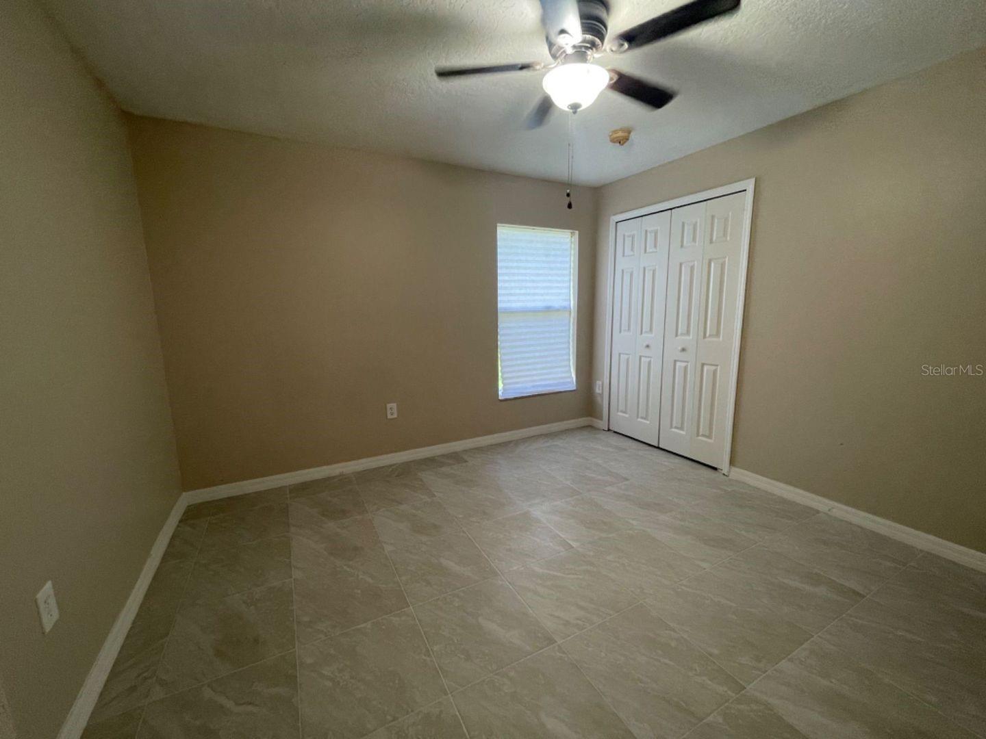 Image 16 of 28 For 568 Finch Court
