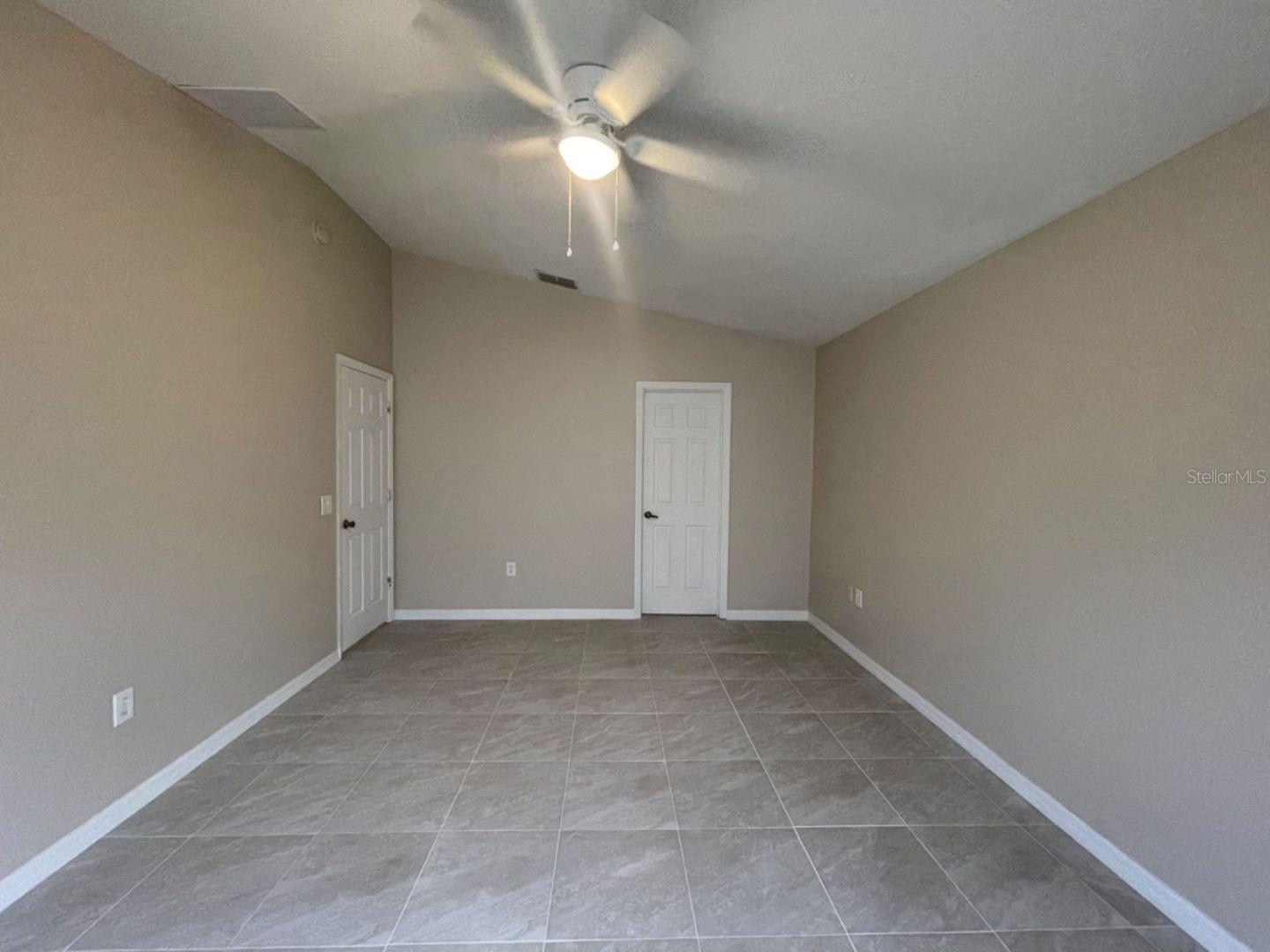 Image 20 of 28 For 568 Finch Court