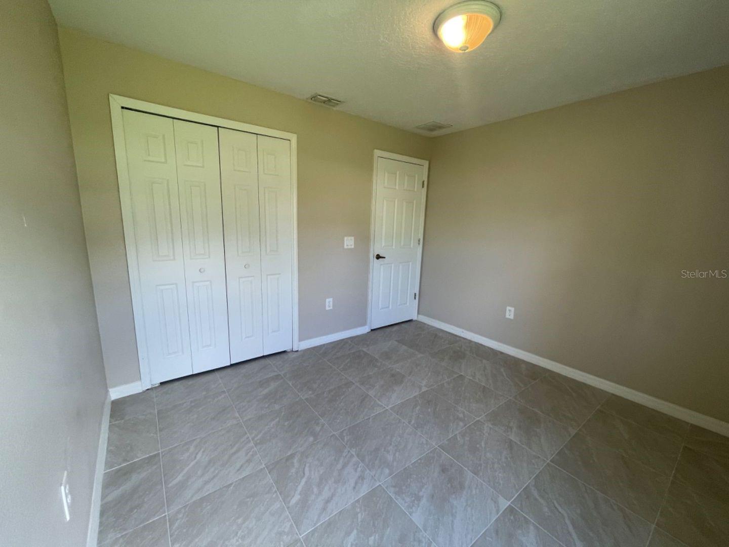 Image 23 of 28 For 568 Finch Court