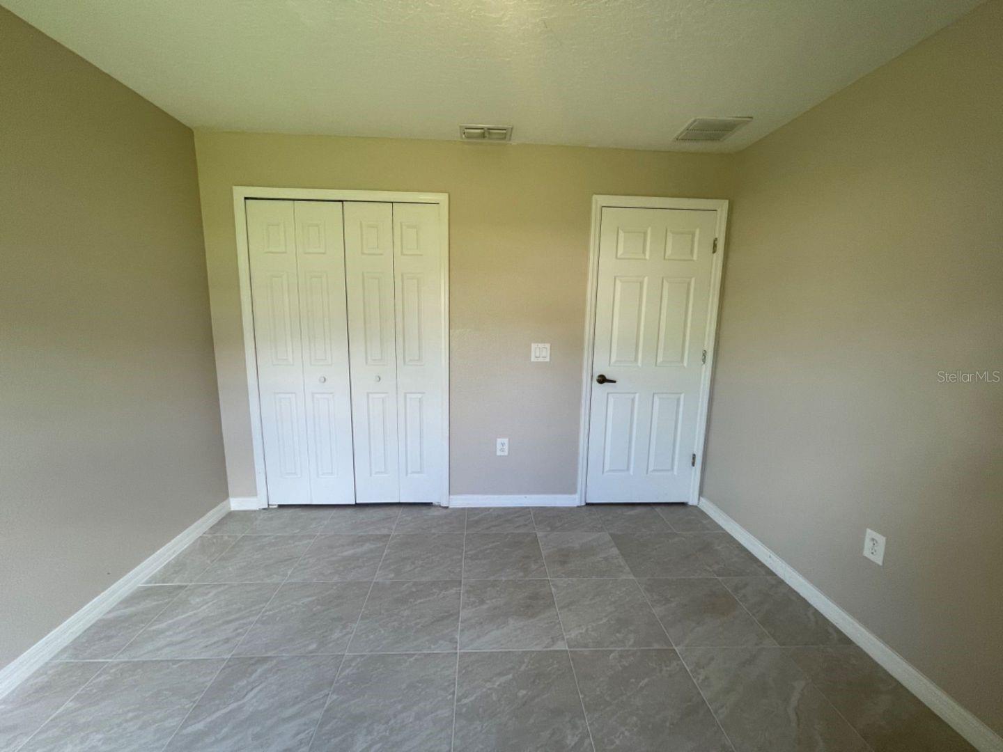 Image 24 of 28 For 568 Finch Court