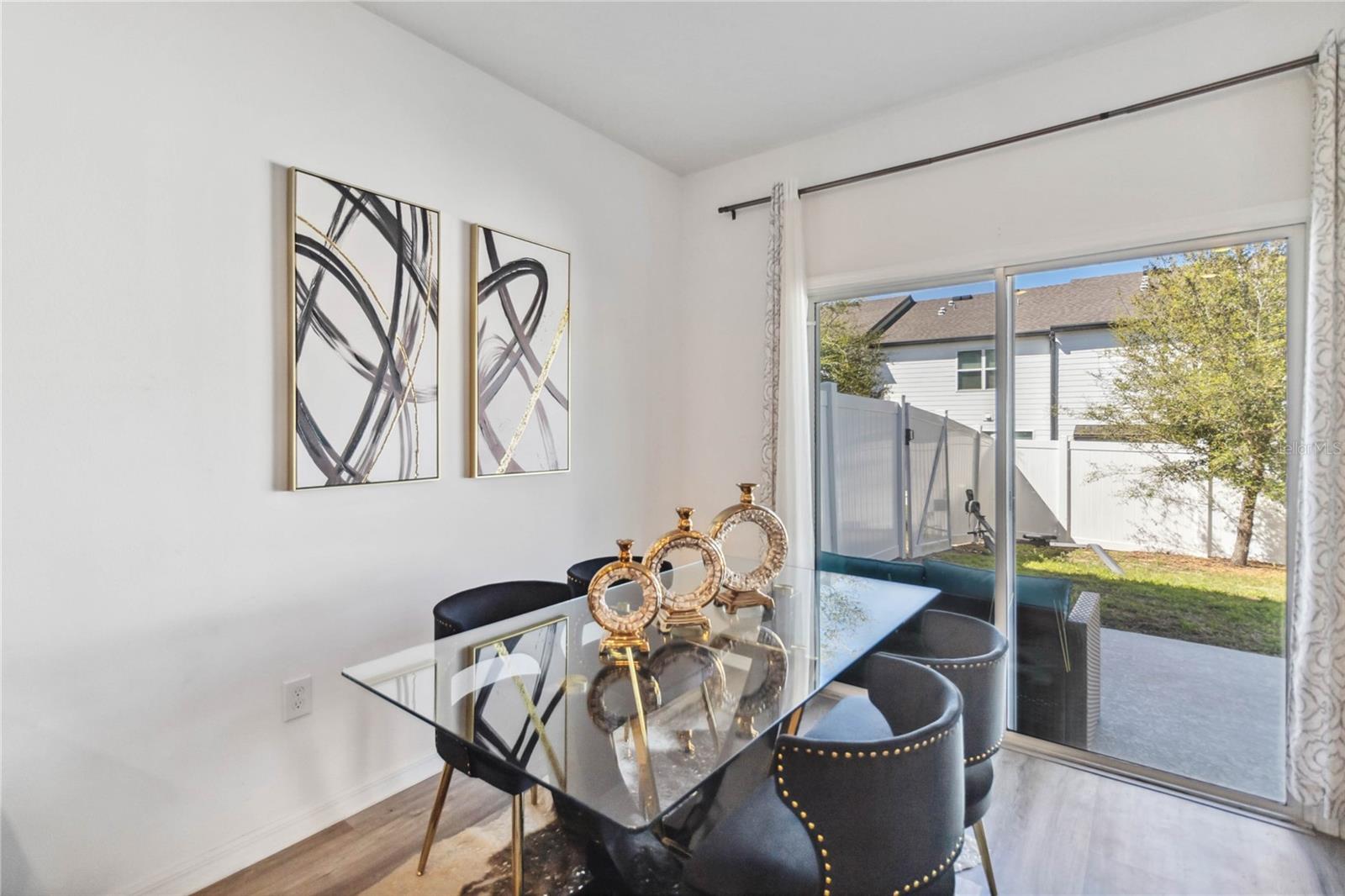 Image 14 of 33 For 916 Grandin Street