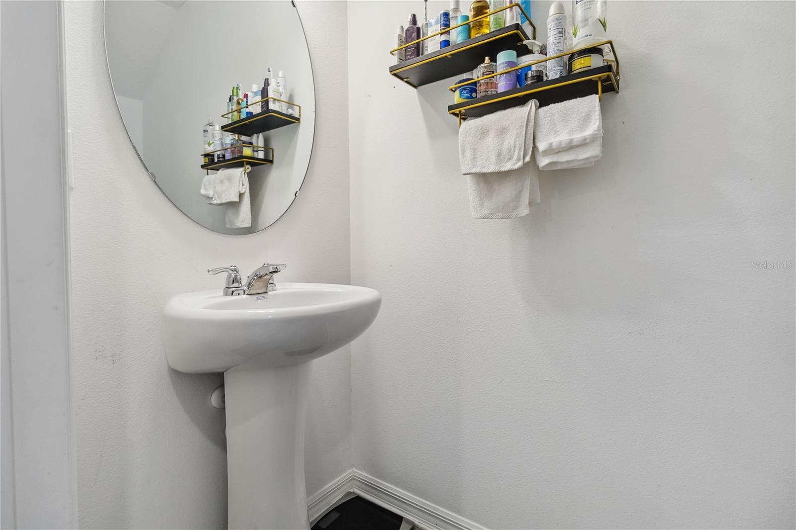 Image 15 of 33 For 916 Grandin Street